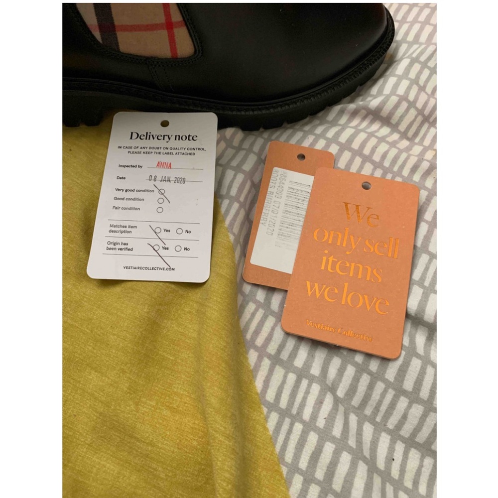 Burberry Leather Chelsea Boots - Picture 5 of 7
